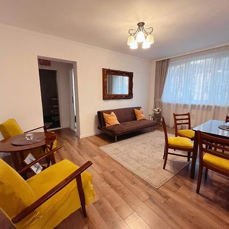 Niran Apartament Oradea Exteriör bild